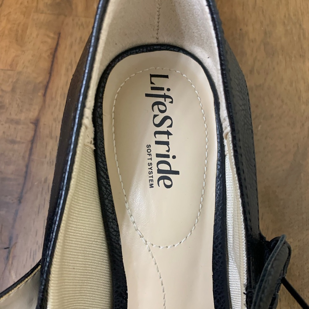 Life Stride women’s Black Mary Jane heels - Picture 8 of 10